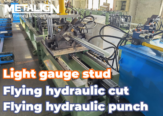 Maschine zur Rollenformung aus Leichtstahl mit Kunststofffilmschutz und hydraulischem Pressen