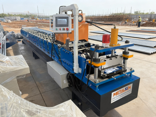 Self Lock Embossed Roofing Roll Forming Machine with 14 Forming Stations and 0.3-0.8mm Material Thickness in 45# Steel