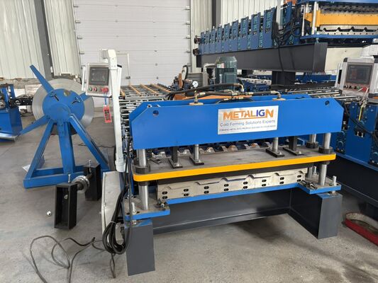 Südafrika Automatische Dachplatten-Rollformmaschine Ibr-Dachblech-Herstellungsmaschine Heißer Verkauf